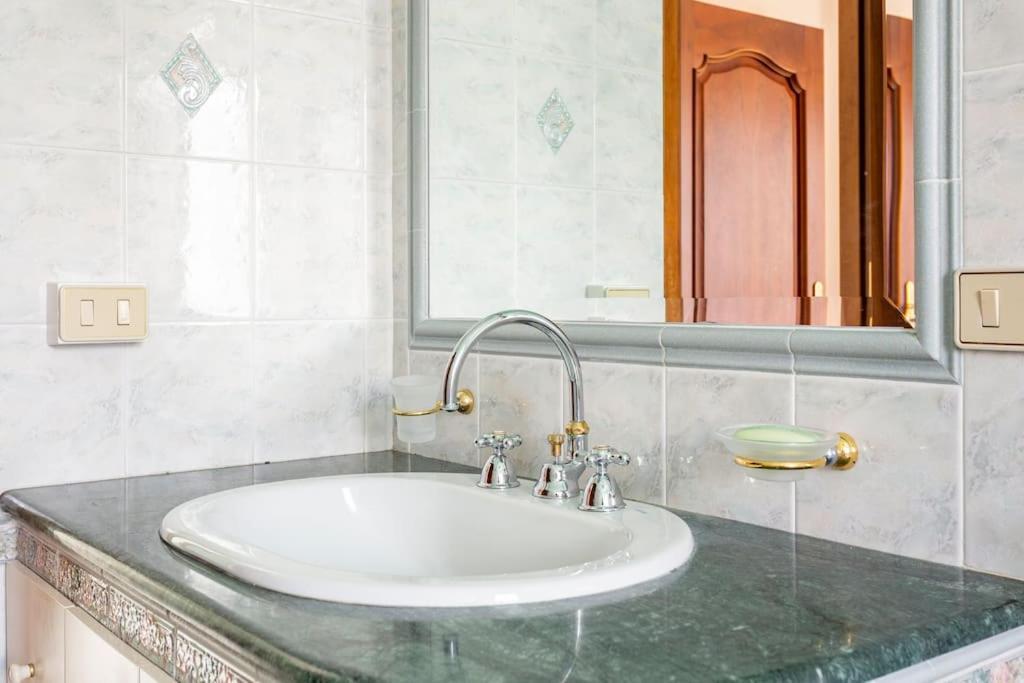 Villa Graziosa ทรัปปิเตลโล ภายนอก รูปภาพ